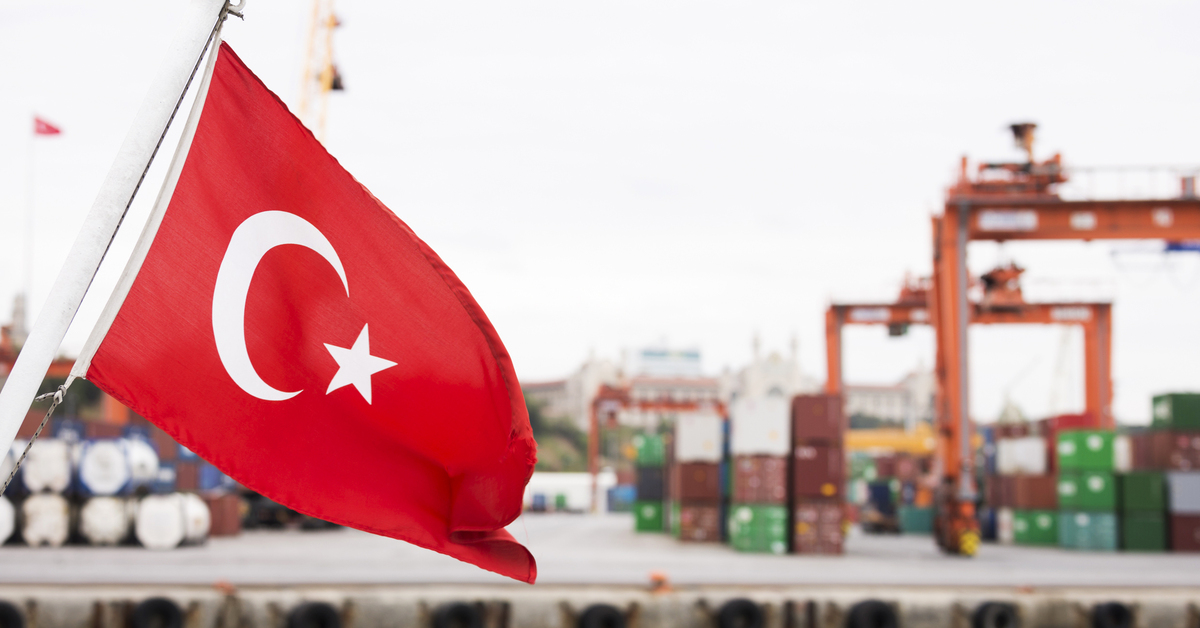 🇹🇷 Türkiye, küresel mal ve hizmet ihracatından aldığı payda çifte rekor kırdı. 📦 2023 yılında küresel mal ihracatından alınan pay yüzde 1,08'e çıktı. 📊 Hizmet ihracatı yüzde 1,3'e yükselerek tarihinin en yüksek seviyelerine ulaştı.
