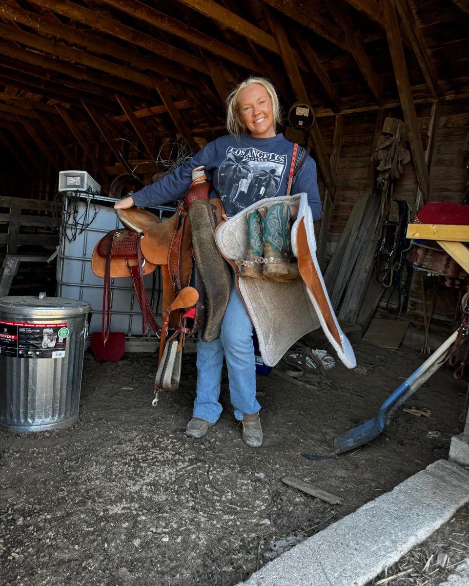 FemaleRancher's tweet photo. π΄ Let's saddle up and catch a pony for some horse lessons! With the weather on our side, it's the perfect time to brush up on our skills and learn something new. π Who's ready to ride? Share your excitement! #horse #horselessons π https://t.co/35qnk9oEfh https://t.co/7evQBHLVq0