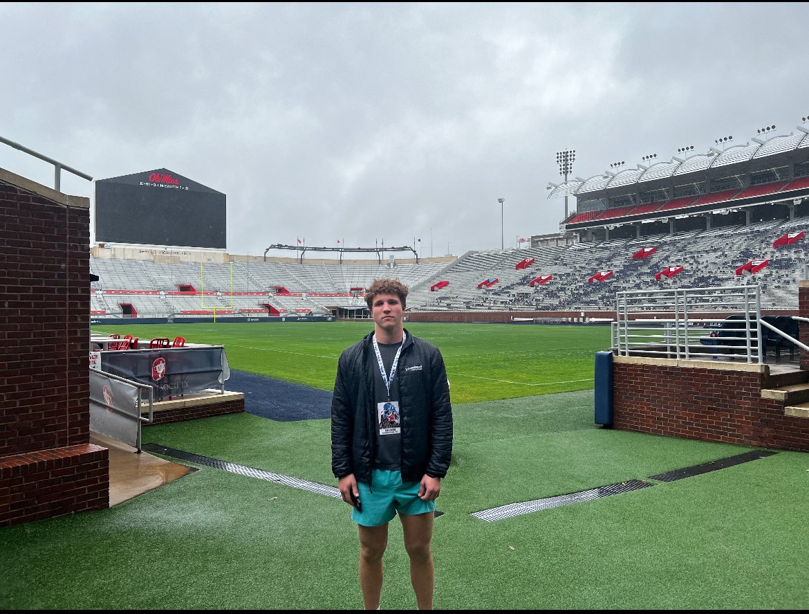 Had a great time in the Sip!! Looking forward to coming back in the summer and getting some work in! @CoachSchoonie @Lane_Kiffin @LetsGo_Bo5 @RebelsFBRec