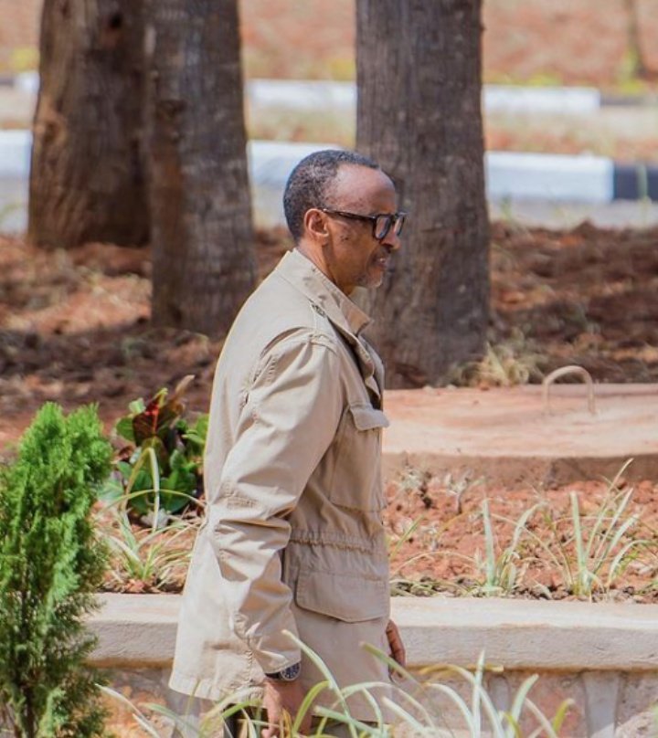 WinByKnockOut's tweet photo. Mwarakoze kubohora ababyeyi bacu
#Bariho
#Turiho
Iyo mutahaba ntibari kubaho, ntitwari kubaho
#InkotanyiNubuzima
#Kwibuka30 https://t.co/fi5Hz4qnpb