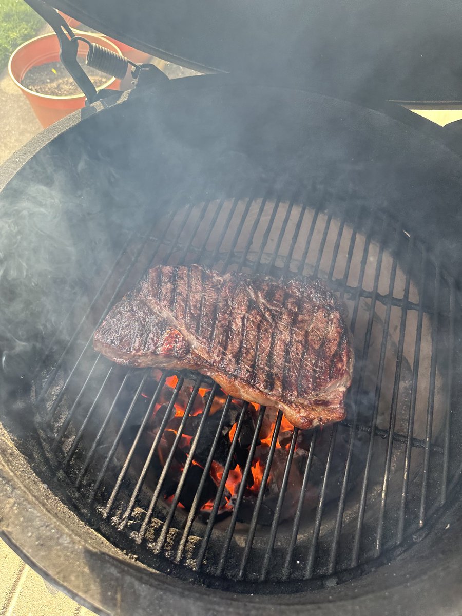 jayynosushi's tweet photo. hows yalls #KenDay goin? i personally decided to throw a lil sum on the grill, cant wait for that new drop tonight https://t.co/lWC1TSBRgJ