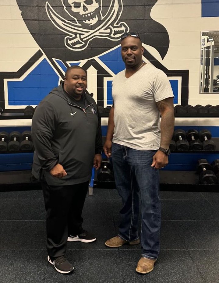 Thankful to Trent Cole for coming & visiting with our players today! Trent explained the importance of hardwork, commitment & sacrifice. We are blessed to have one of the greats in program history back in town. We love having our alumni be apart of our program. @XeniaAthletics