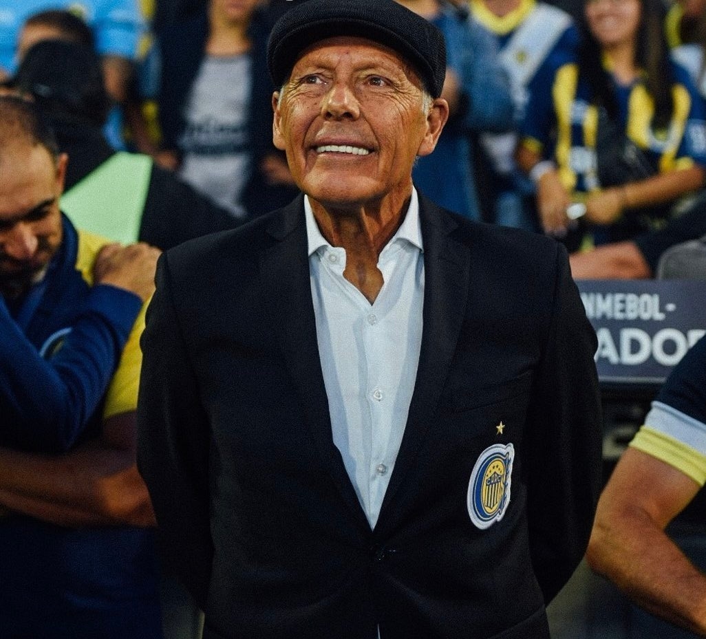 🏅 Miguel Ángel Russo fue declarado por el Concejo Municipal como DEPORTISTA DISTINGUIDO de Rosario ➡️ El DT de #RosarioCentral recibirá la distinción en persona, cuando el calendario lo permita