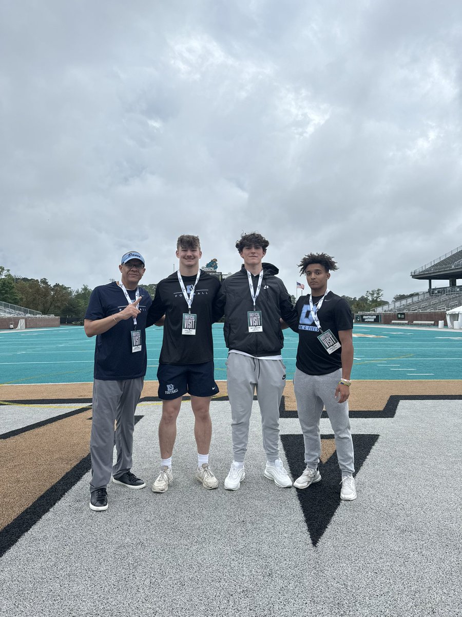 Had a great time visiting Coastal Carolina! Was great meeting @CoachMClark and the coaching staff. Can’t wait to come back out this summer! @BallAtTheBeach @CoachTTrickett @braeyown @CoachEB3 @DenmarkDanesFB