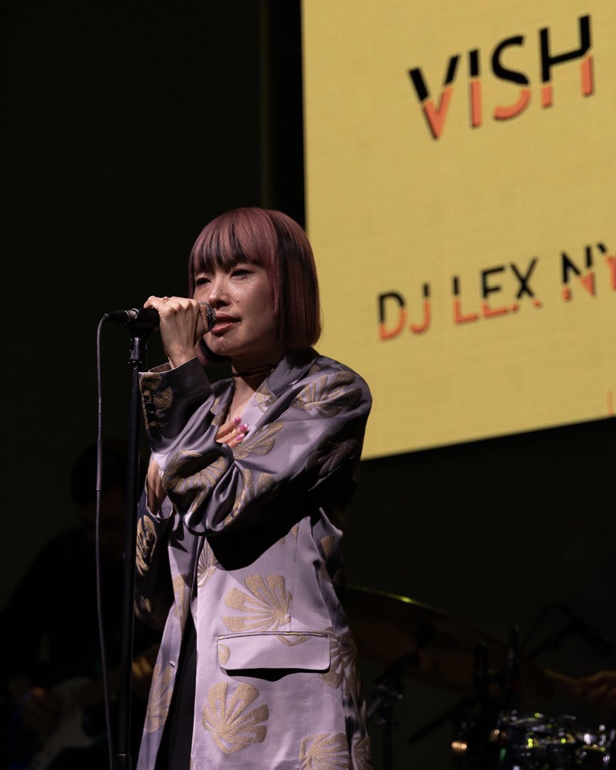 Emergency Tiara tweet media