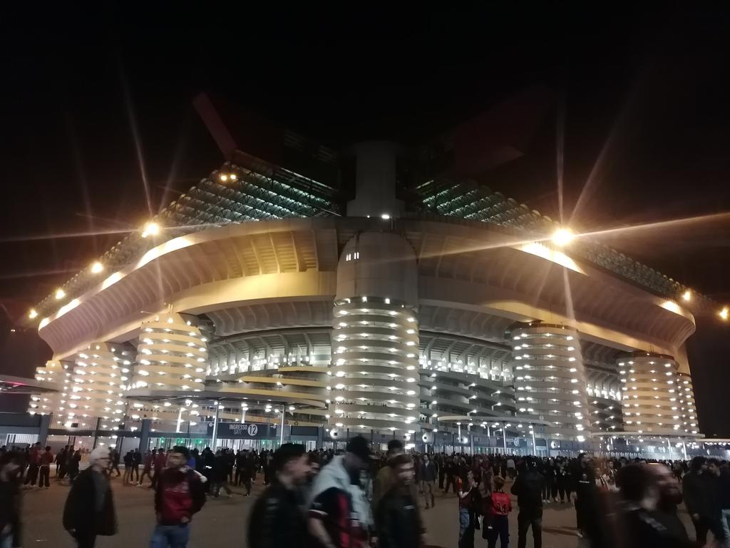 Milan 0 - Roma 1 😍💛❤️

#MilanRoma 
#EuropaLeague 
#SanSiro 
#11aprile