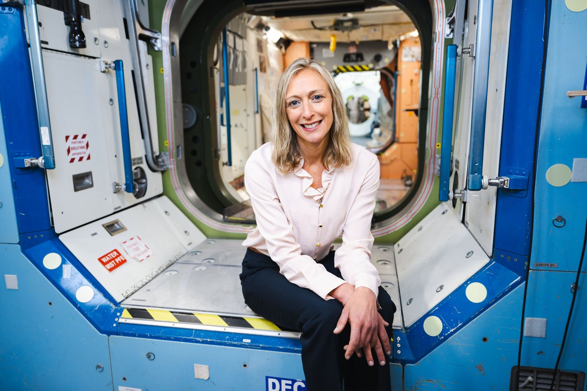 'Figure out what makes the impossible possible,” says Meghan Everett, @NASA_Johnson's International Space Station program deputy chief scientist. Read more about Meghan and get inspired by her words of wisdom: go.nasa.gov/3UaCLWe
