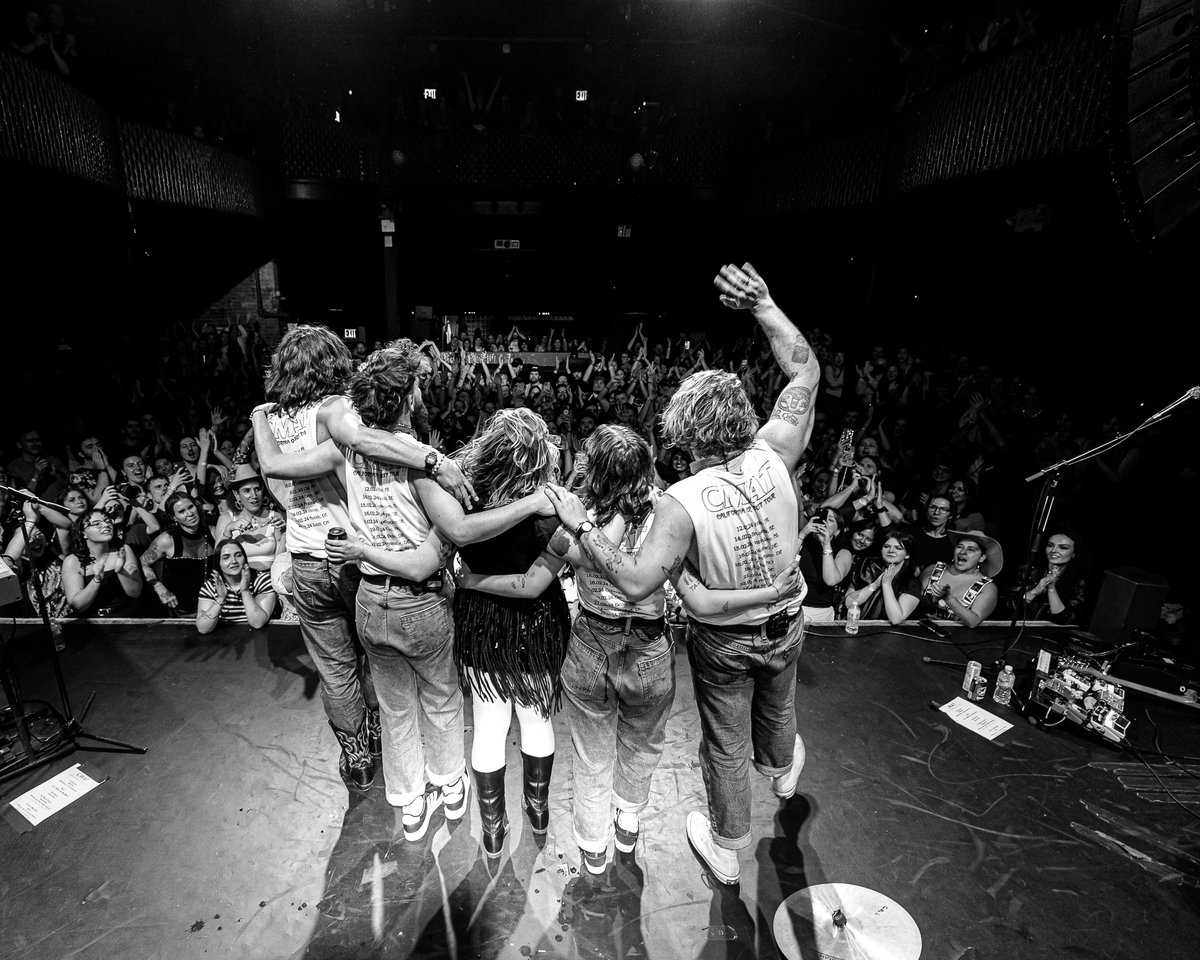 North American tour: completed it mate ✔️ words can’t express how much i love this lot. god bless them all for their hard work and continued swag. loves of my life! thank you so so much for buying tickets and making our dreams come true. love youse !! pics by pablo martinez