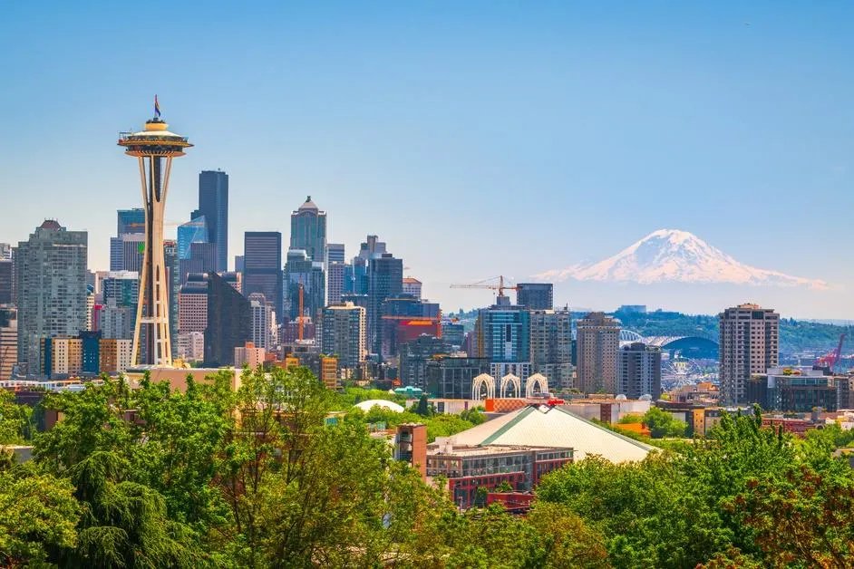 Seattle is now the 18th largest city in the US with a population of 733,919, surpassing Denver and close behind San Francisco. Impressive growth in a short time! #Seattle #populationgrowth