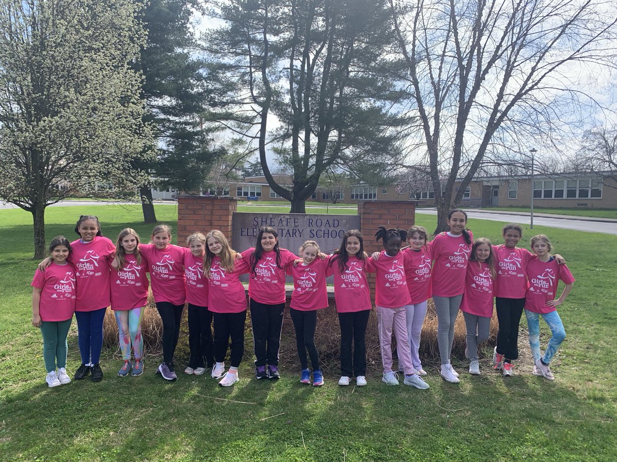 The Girls On The Run Sheafe Road Spring team is ready to ROCK🏃‍♀️❤️💙 ⁦<a href="/sheaferoadrocks/">@SheafeRoadRocks</a>⁩ ⁦<a href="/WCSDEmpowers/">WCSDEmpowers</a>⁩ ⁦<a href="/girlsontherunhv/">GOTR Hudson Valley</a>⁩