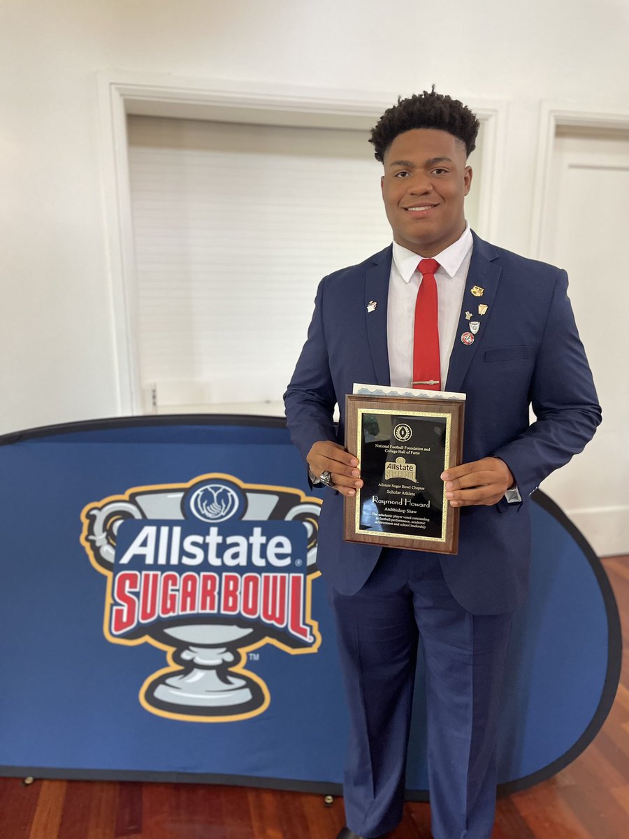 Raymond_67_'s tweet photo. Blessed and honored to receive such an award!! @awestbankthing https://t.co/QNNvARL3bB