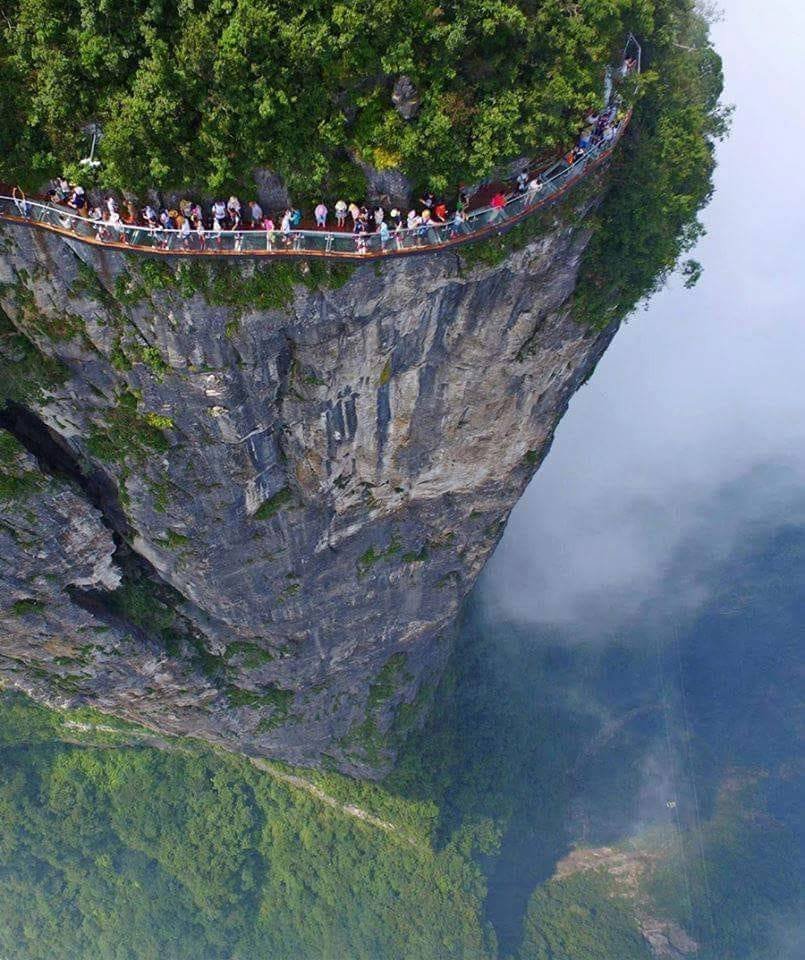 La espectacular montaña Tianmen, en China