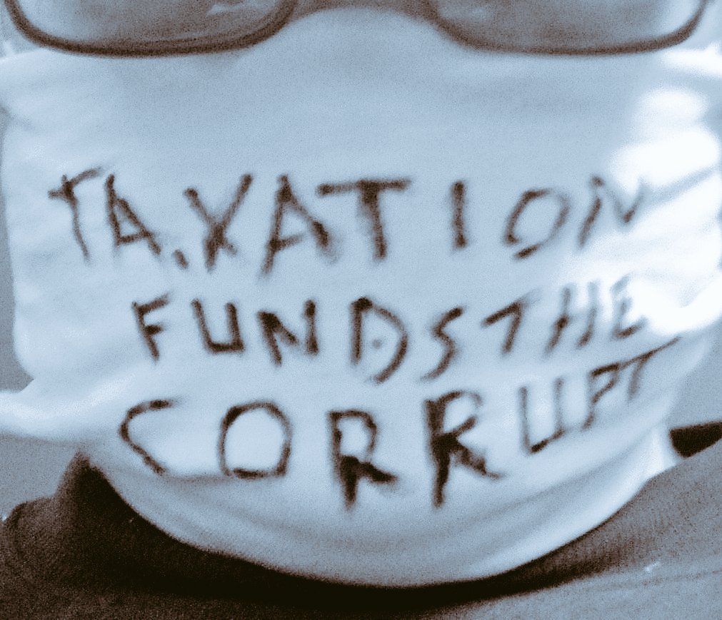 iwill4freedom's tweet photo. @LauraLoomer @YevetteMM @SpeakerJohnson More like #grammarCorrection https://t.co/gWMvW0xtda