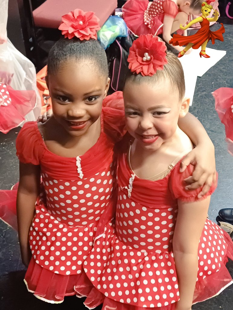 elina Indriksone tweet media