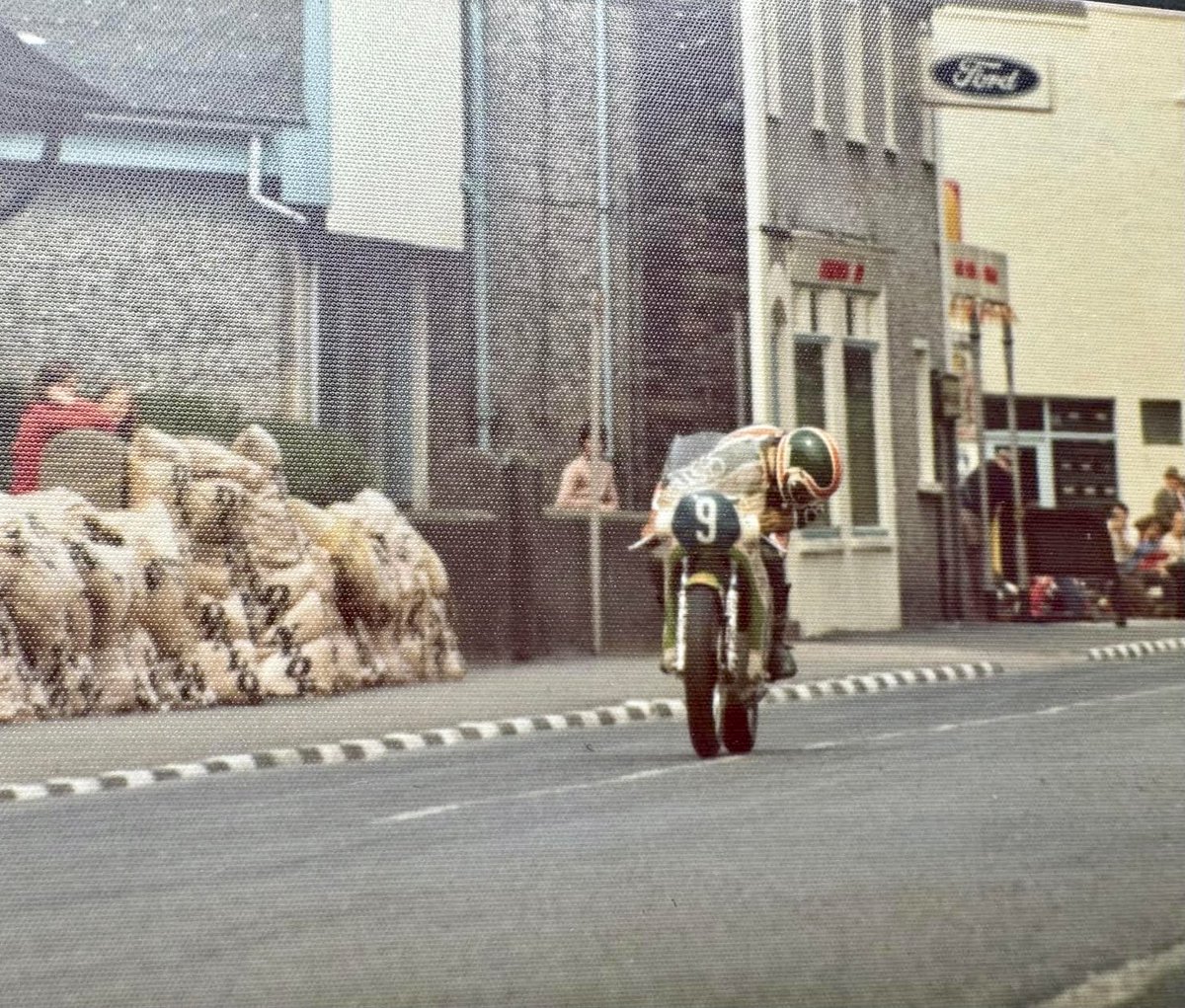 Tom Herron #9 
#RoadRacing