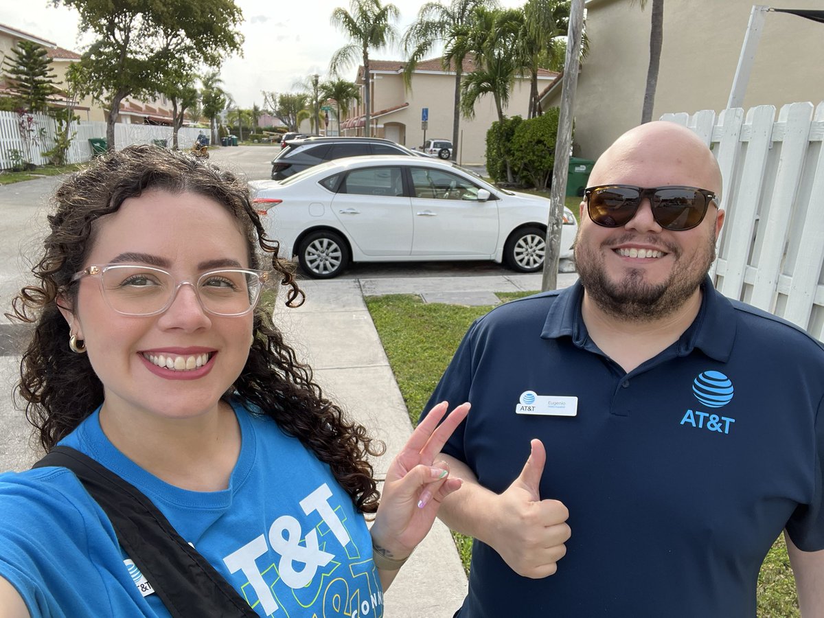 Wer’re at it AGAIN!!😊 FIBER prospecting for our new customers in our Miami neighborhood☀️⛅️🙌🏻

#FIBER
#LifeatAtt
#Prospecting 
#KDG