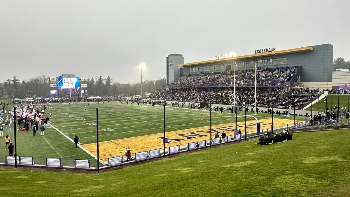 🗳️Best FCS Stadium Invitational🗳️ Round 2: Seed #6 vs #38 6) FargoDome (North Dakota State @NDSUfootball): Opened in 1992. 19,000 seats. 38) Casey Stadium (UAlbany @UAlbanyFootball): Opened in 2013. 8,500 seats. *Voting poll in replies *Full tournament bracket in pinned tweet