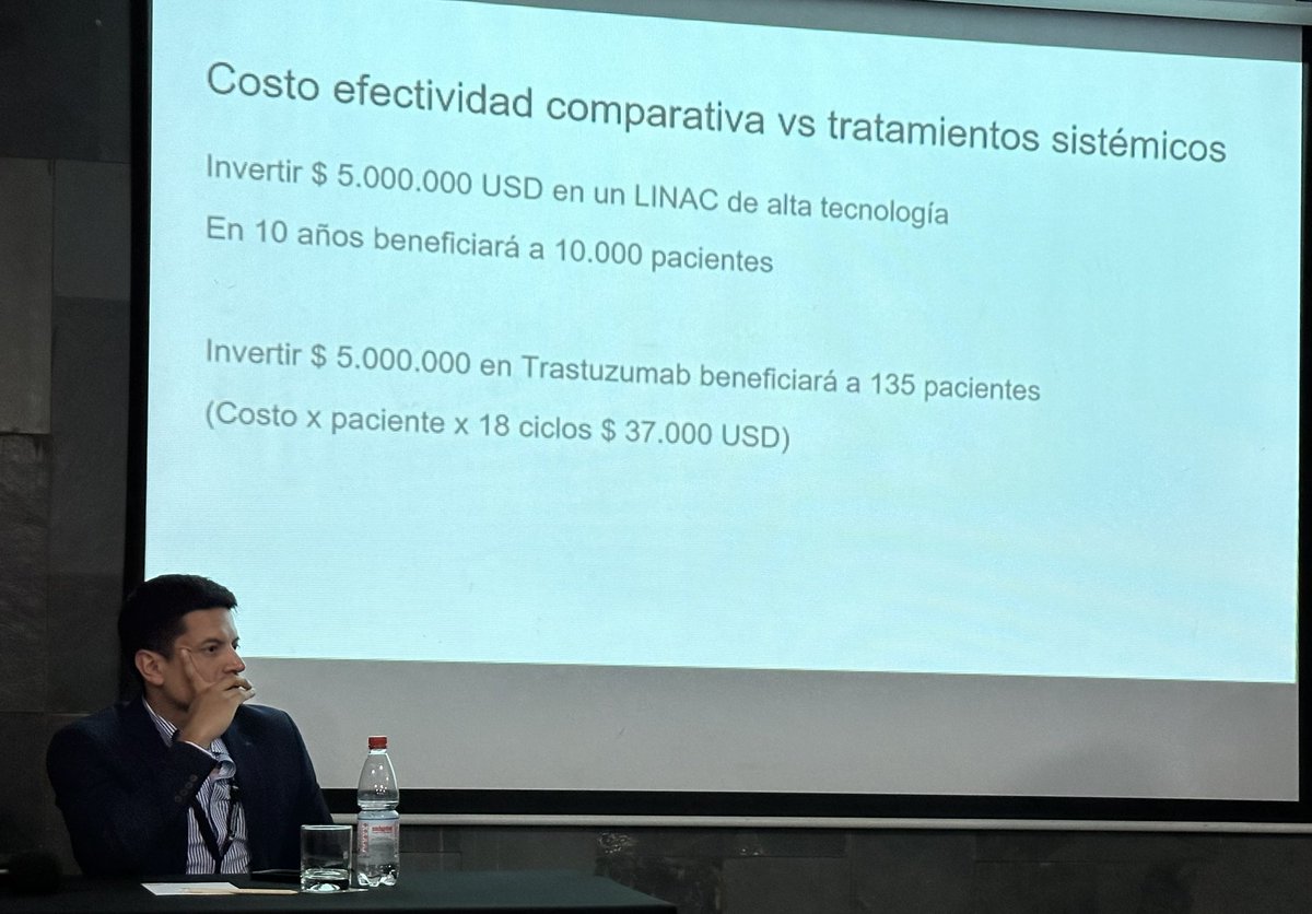 What I learned in 🇨🇱 today … $5mill = one #radiotherapy machine☢️, can treat 10k patients. $5mill = 135 patients worth of trastuzumab. 🧐 
@TheLancetOncol - tinyurl.com/6bry9a2a “an essential pillar in multi-D oncology…an inexpensive modality” - 👏🏽 well said @TargetingCancer