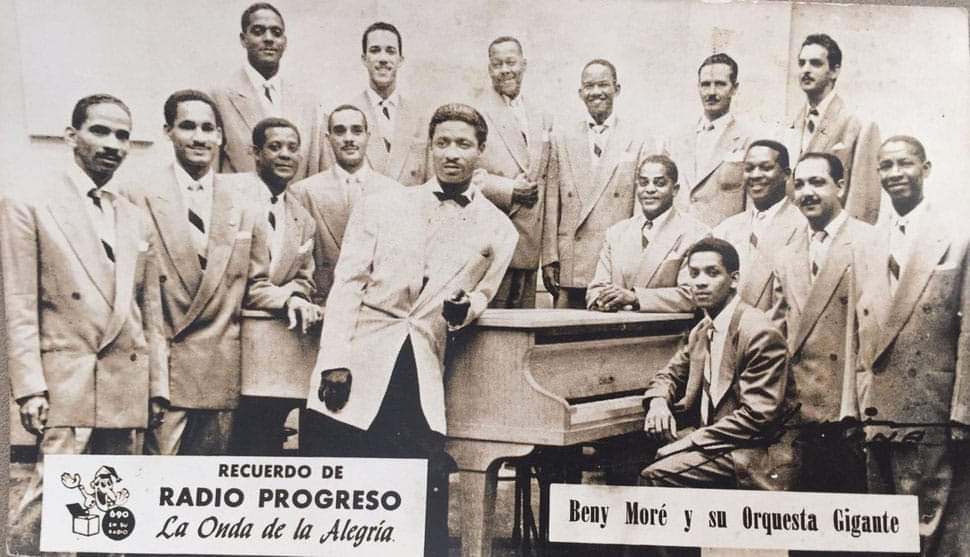 🇨🇺 Beny Moré y su Orquesta en Radio Progreso 'La Onda de la Alegría', finales de la década de 1950.