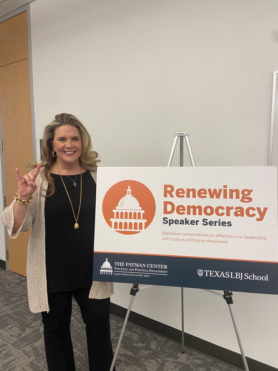 Today, @UTexasMoody faculty lecturer and communications expert @utsarver trained @TheLBJSchool students on using social media as civic leaders. She highlighted the importance of being a good consumer of online information, knowing your values and thinking before posting.