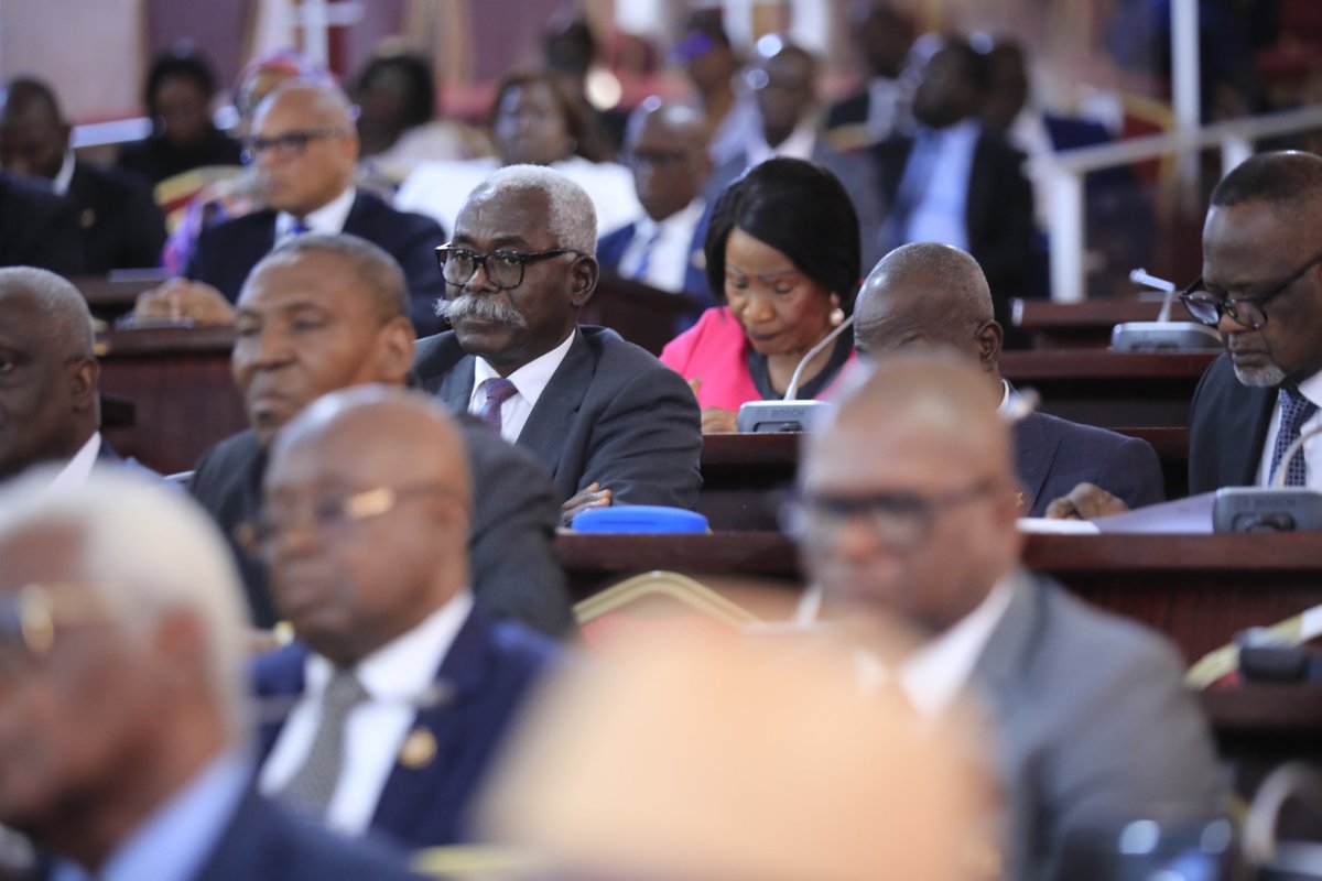 Le Ministre @Bruno_N_Kone a animé, ce matin, une conférence au Conseil Économique, Social, Environnemental et Culturel (CESEC). Placée sous le thème des enjeux, défis et perspectives de la politique d’urbanisation en Côte d’Ivoire, cette tribune d’échanges avec les membres du…