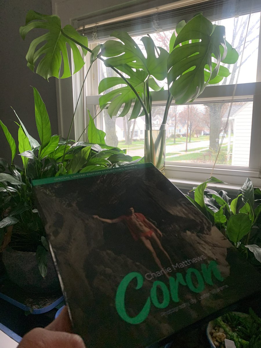NEAWilson010's tweet photo. This @Charliem015 coffee table book showcased the magnificent beauty of Coron, Palawan with the powerful blended talents by Charlie and @yetkl 👏🏼 simply amazing 📷 #shotsbylester you guys made me miss the crystal clear water beaches of the Palawan and the entire Philippines 🇵🇭 https://t.co/nr9spCKma0