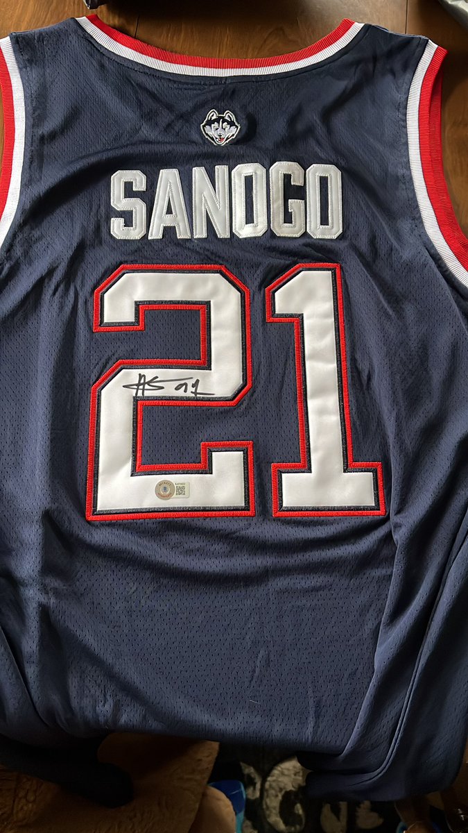 Shoutout <a href="/TiegeHanley/">Tiege Hanley</a> for the awesome prize and skin care products!! 
#mixforsix #uconnhuskies