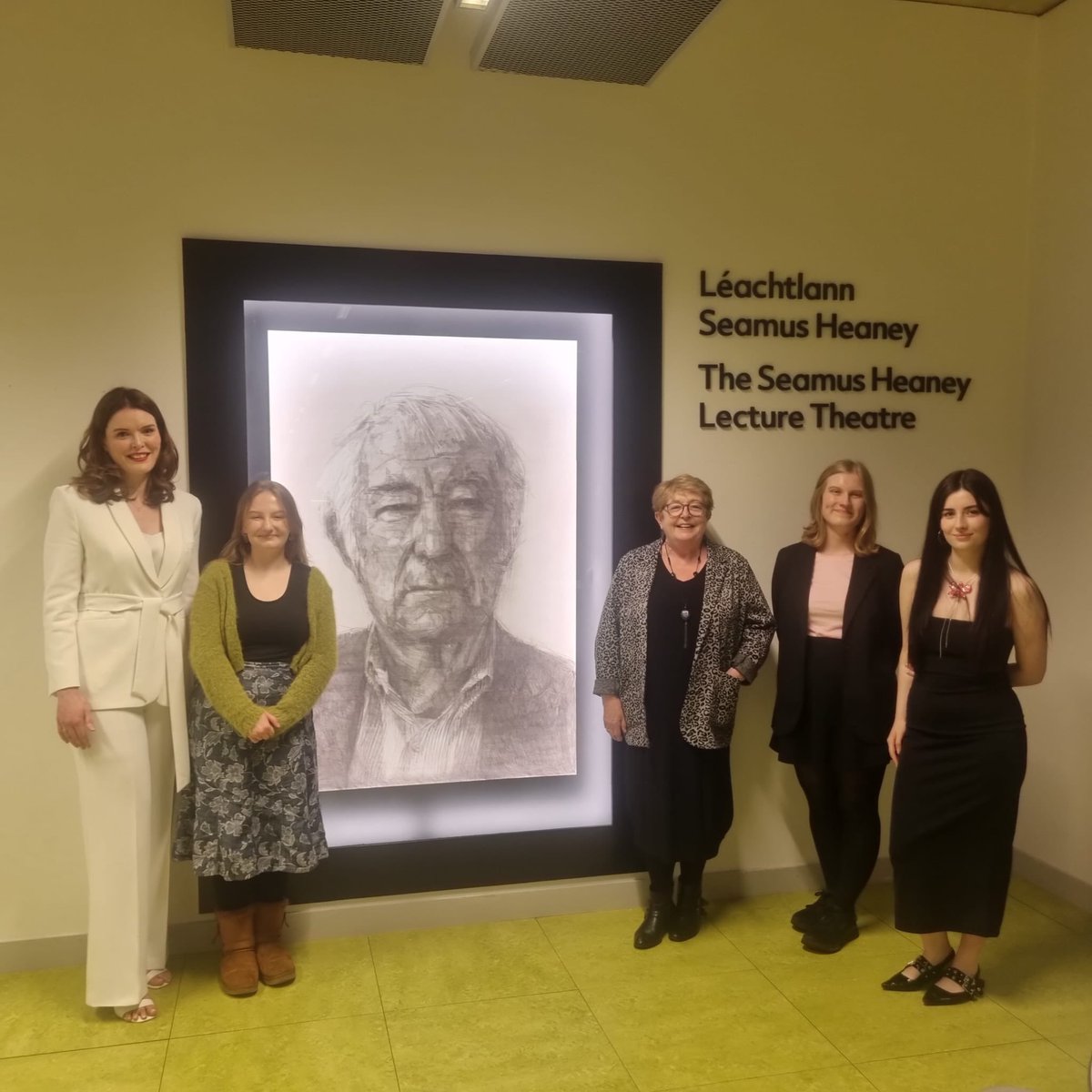 “A thank-offering” this evening was a special celebration of Seamus Heaney’s life, legacy and links with @DCU. Delighted to be joined by Marie & Christopher Heaney, as well as @missflannery, Marina Carr, Mícheál McCann, Barry Devlin, @treabhair & @DCUSchoolofEng student poets