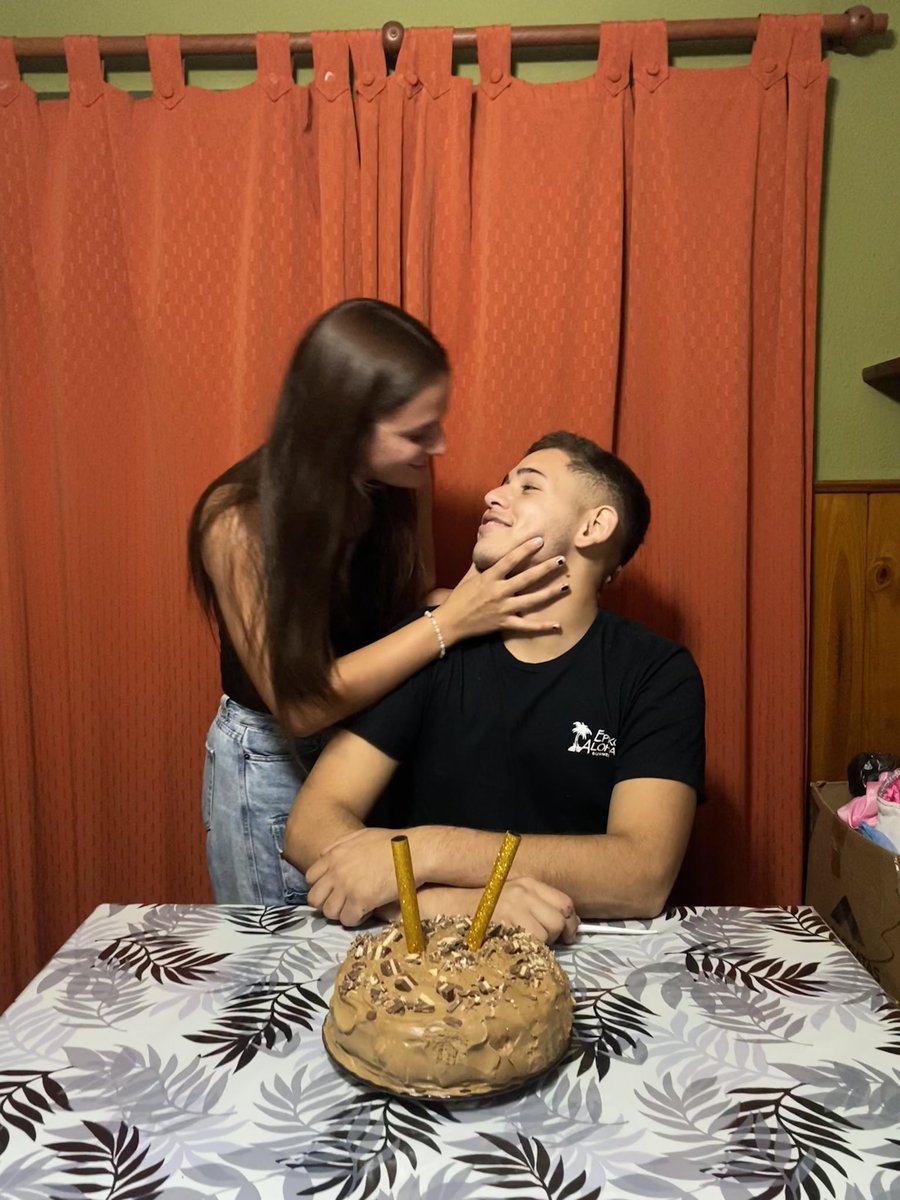 💫 Tengo el cielo por mirarte y ningún dolor 💫