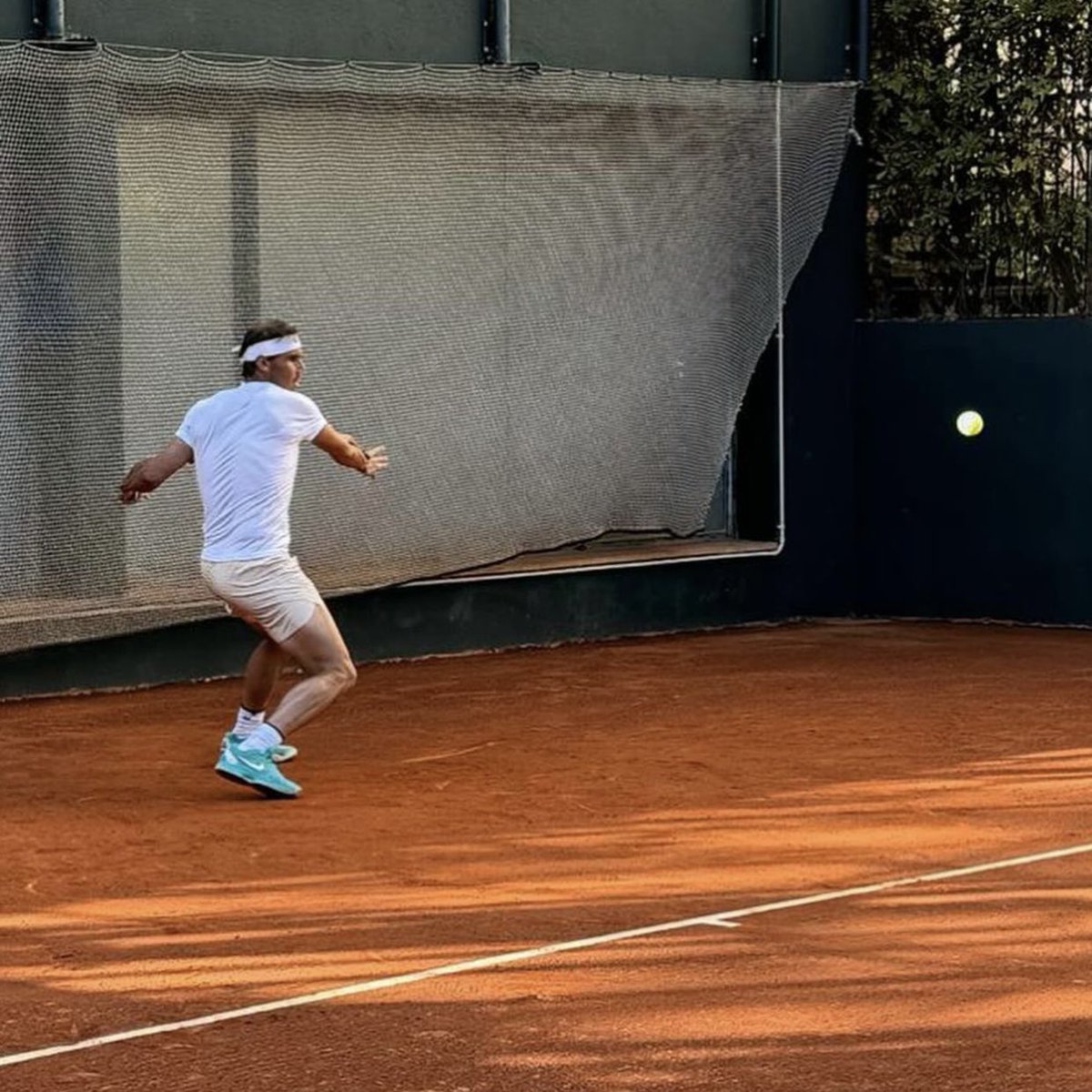 Rafa’s latest IG post 🥰😍🥰 (caption: “Barcelona today Thursday Training #2 Paso a paso”)