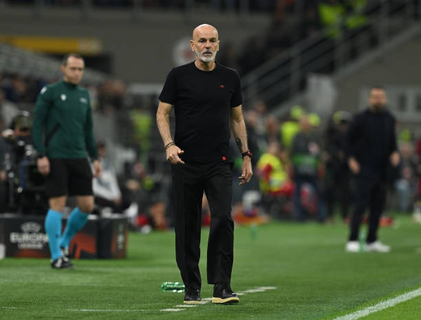 Stefano #Pioli at the conference press: Concerned about the lack of aggressiveness? 'You are aggressive when the distances are right. I believe the team was very generous, but not with the courage and the right distances we needed to have.'