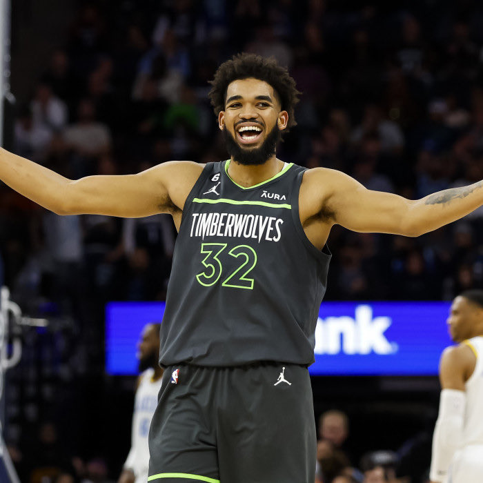 BREAKING: Karl-Anthony Towns will return from injury tomorrow against the Hawks, per <a href="/ShamsCharania/">Shams Charania</a> 

HERE WE GO. 🔥