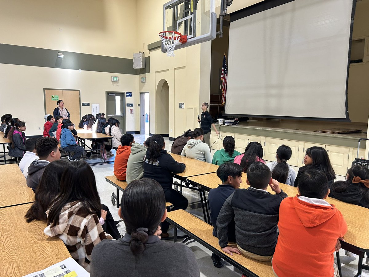 Career Day guest speakers at Jesse Sanchez. A big thank you to our school Councelor, Noemi Martinez for organizing this wonderful event for our students! Go Hawks!