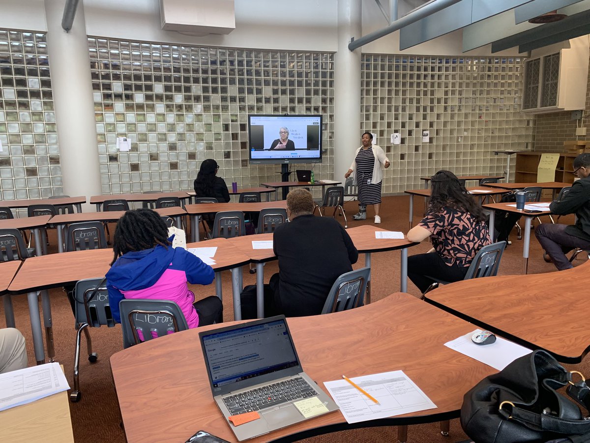 K-2 University Instructors and Instructional Facilitators took a deeper dive into explicit instruction!!!! They left feeling more confident about reading instruction. Awesome PD Mrs. Mccoy @McLakeesha and Ms. McLaurin @crystal_mcha! @ebracyPPS @nicscud @hmeducate