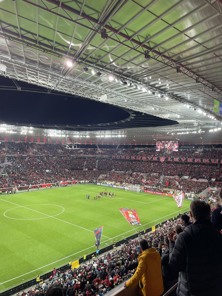 busraakyildizz's tweet photo. @utkusen ⚫️🔴 https://t.co/yHkjTVAkgd