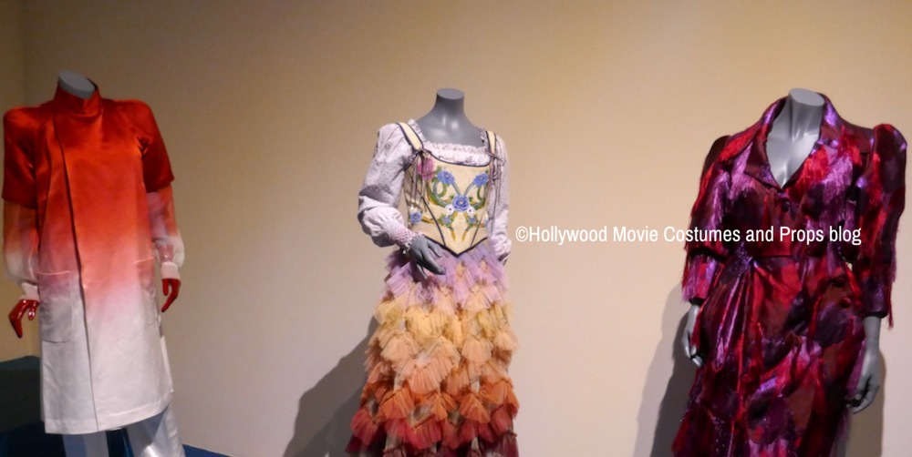 Fans of #TheHungerGames prequel #TheBalladOfSongbirdsAndSnakes will love these movie costumes worn by #ViolaDavis #RachelZegler & #HunterSchafer on display tinyurl.com/32e7558z