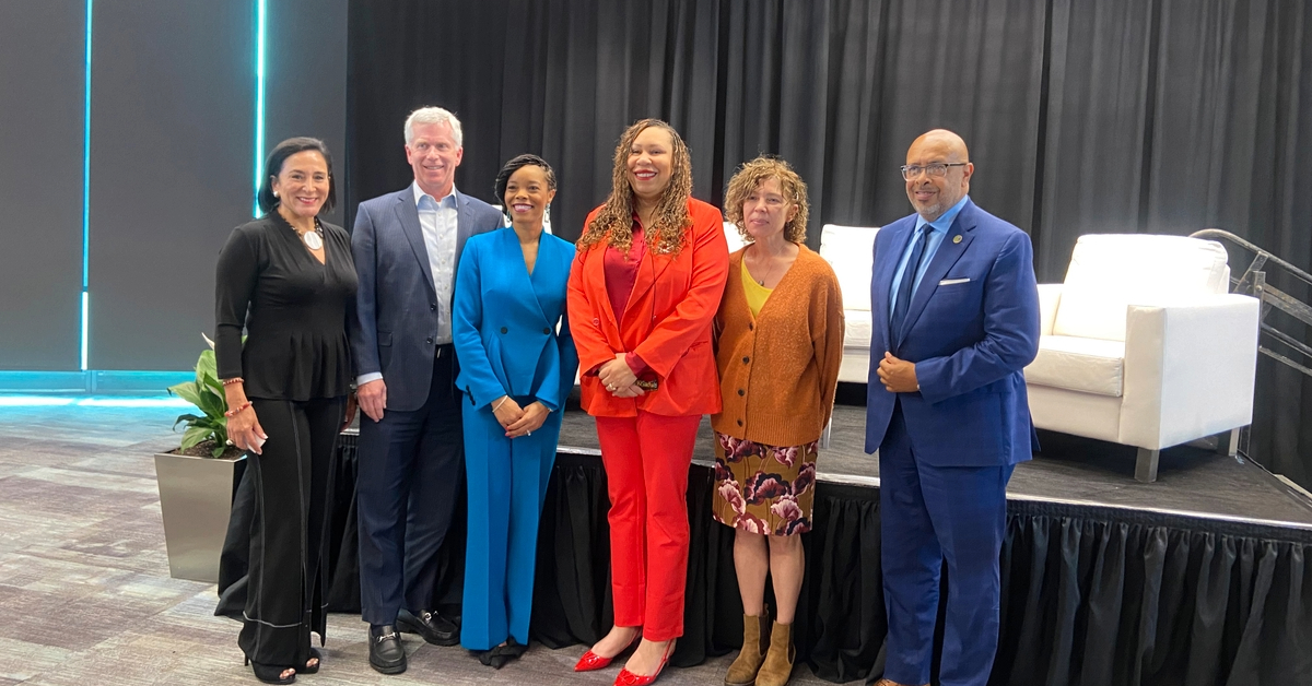 Our President & CEO, Angela Franco, represented the #DCChamber as a panelist alongside several business leaders in the DC area on the “A Toast to Team Blue” fireside chat hosted by DC Water! It was a powerful exchange of ideas and a great opportunity to honor #DCWater employees.