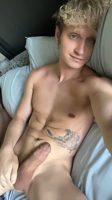 Watch Max Carter's leaked NSFW photo on TwXstars