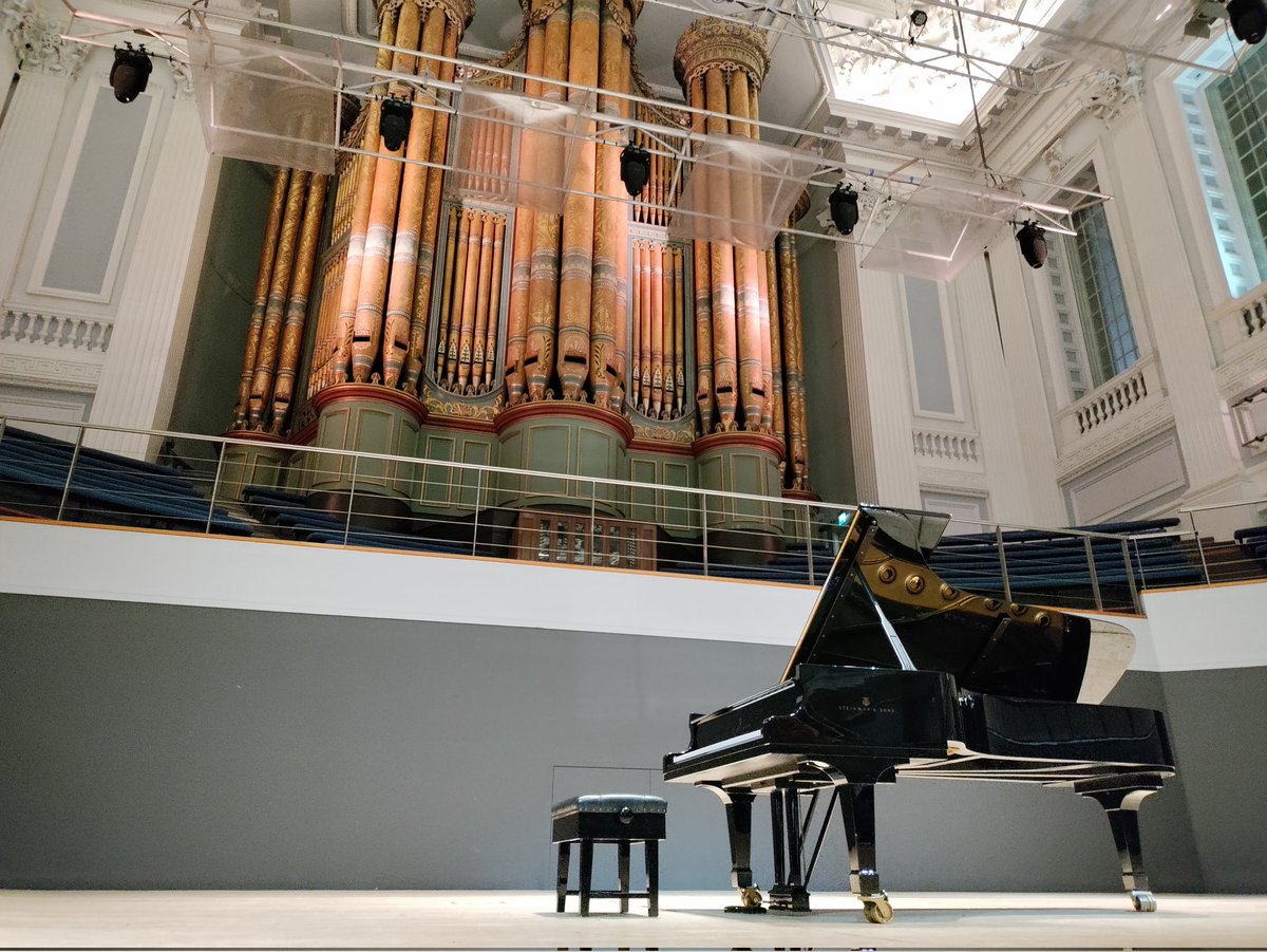 An absolutely fabulous evening of the most wonderful music ever composed, Schubert's final three piano sonatas, brilliantly performed by paullewispiano.co.uk in the beautiful Birmingham Town Hall <a href="/BMusic_Ltd/">B:Music, responsible for Symphony Hall & Town Hall</a>. The Andante sostenuto of D960 was remarkable.