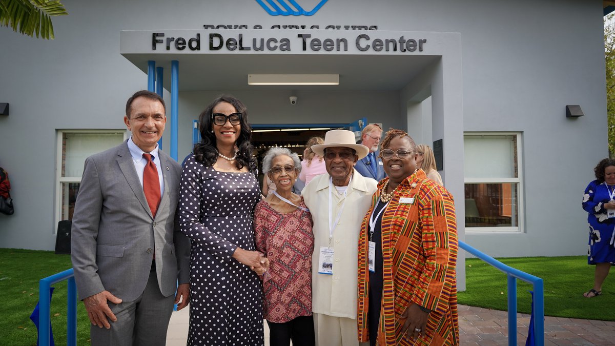 Congrats to @BGCofBroward for opening the Fred DeLuca Teen Center! Today, Mayor @DeanTrantalis & Commissioner Beasley-Pittman snipped the ribbon, officially opening this new facility. 📍 832 NW 2nd St Now #FTL teens (age 13-18) will have access to the following Boys & Girls Club…