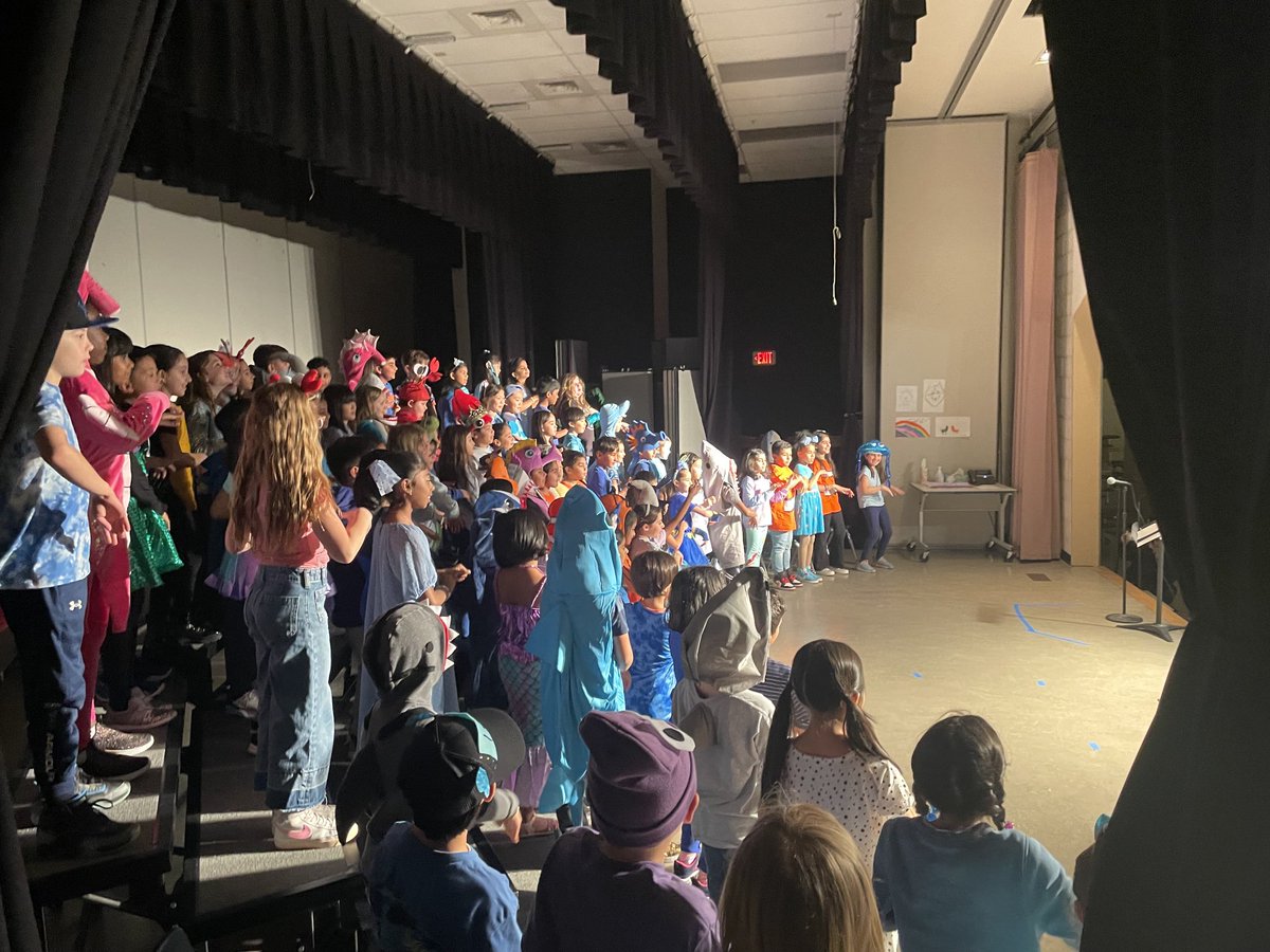 2nd grade is making quite the commotion in the ocean at our under the seas concert tonight at Deerfield. Great job! #DFCAREs #novipride