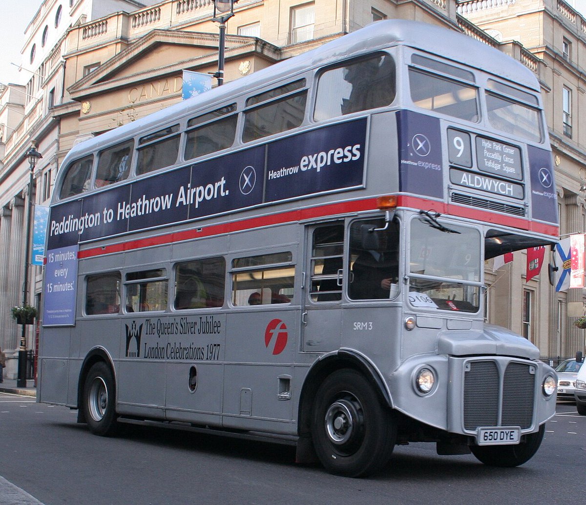#onthisday 11 April 1977 – London Transport's Silver Jubilee AEC Routemaster buses are launched.

#britishhistory #silverjubilee #londonbus