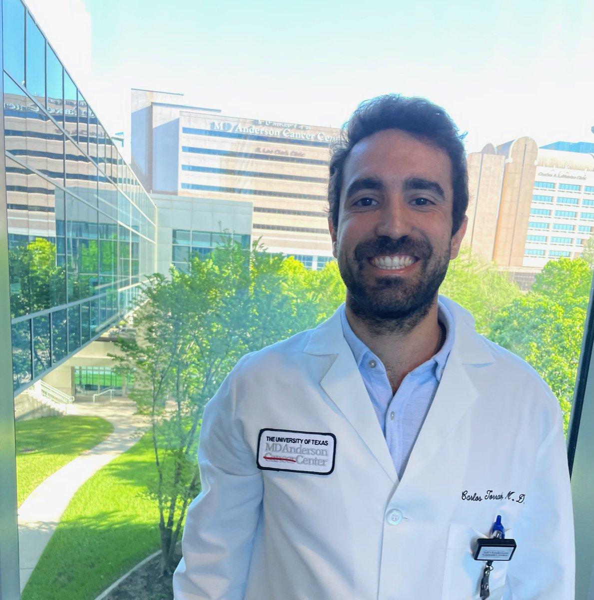 Grateful to mark 8 months since joining MD Anderson Cancer Center @MDAndersonNews. Appreciating every mentor, colleague and patient who's shaped my experience. Deep thanks to @saom_oncologia for their crucial role in making this journey possible!