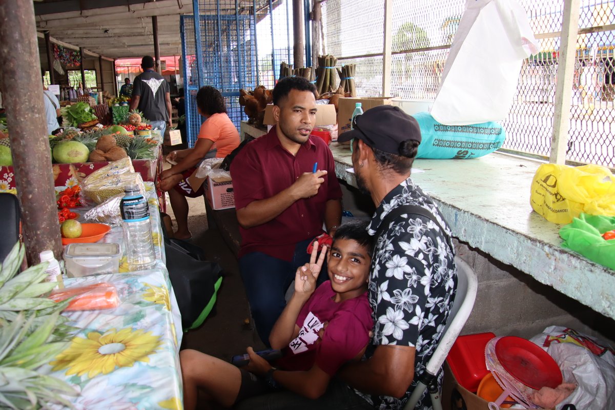 The Council reached out to members of the public in Korovou Market to raise awareness on consumer rights and responsibilities. #consumerawareness #ccofiji @followers