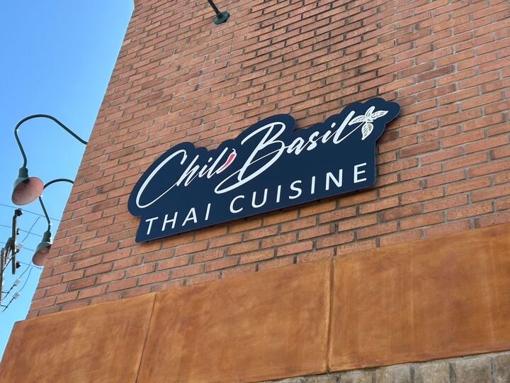 Welcome to the neighborhood, Chili Basil Thai Cuisine! Grateful to see this small business open in Ventura.🥳