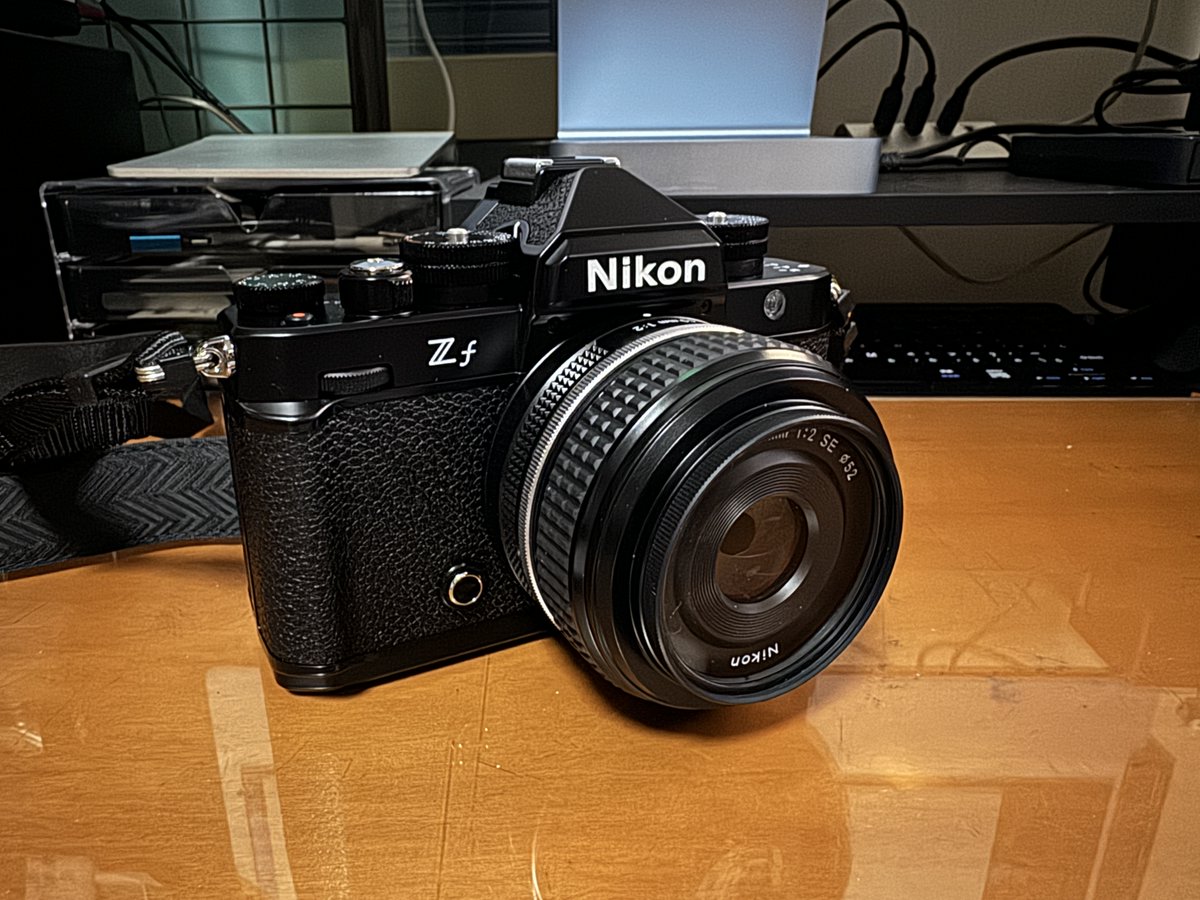 MASA_Music's tweet photo. 今はCanonユーザーなんだけど、このフォルムに惹かれてGET

でもレンズや付属品のことを考えるとマウントは同じ方が便利

CanonからF-1そっくりのミラーレス一眼出ないかなぁ〜 https://t.co/JPgMbCezDv