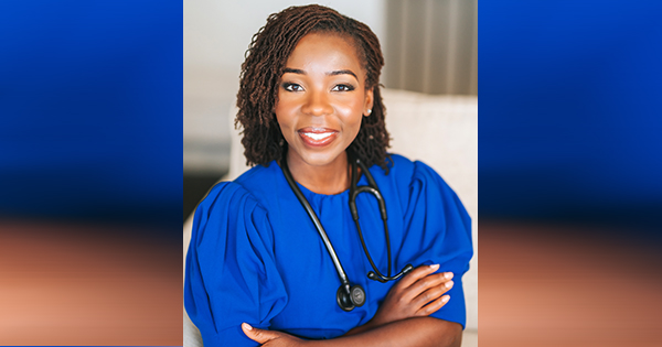 Black Physician Creates Guide to Transform Postpartum Care for Mothers blacknews.com/news/erika-cho… #blacktwitter #blackexcellence #blackwomen #blackwoman #blackgirlsrock #blackgirlmagic #melanin #melaninpoppin #blackisbeautiful #blackisking #moms #newmom #pregnancy #pregnant