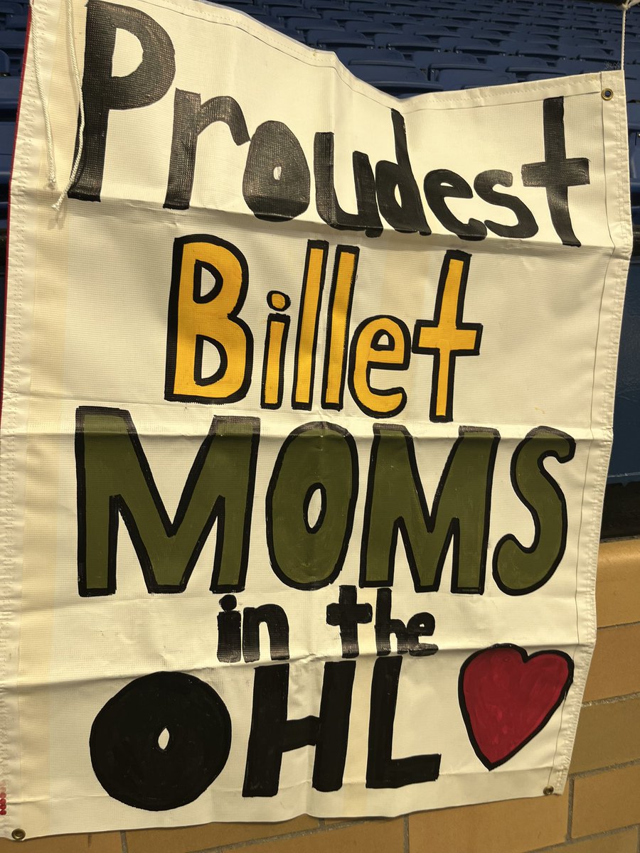 CTVIanCampbell's tweet image. Having a great time broadcasting from Memorial Gardens as Game #1 between the @OHLBattalion and the @Sudbury_Wolves gets underway with the OHL playoffs #NorthBay