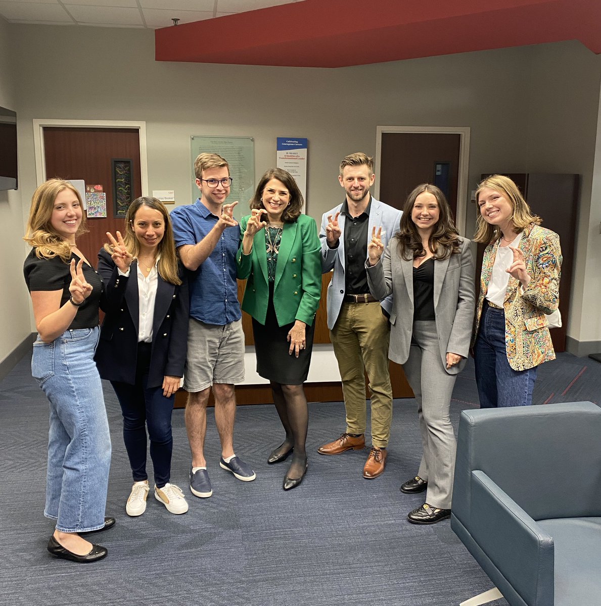 Lively discussion with students from @SMU, @UofDallas, @UTArlington, @UT_Dallas about @doscareers & how we’re modernizing our workforce @StateDept & @StatePRM. Also proud to share how campus communities change lives welcoming refugees through @WelcomeCorps on Campus.