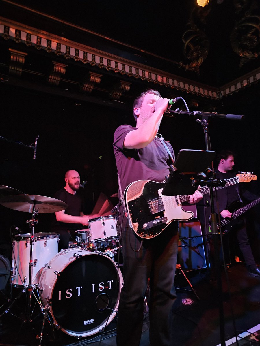 sundown_session's tweet photo. What an incredible show tonight @voodoorooms watching @ististmusic - they never disappoint. Love their new material and when I get my hands on it, it will definitely feature on my show @k107radio https://t.co/EH7nTwDmSt